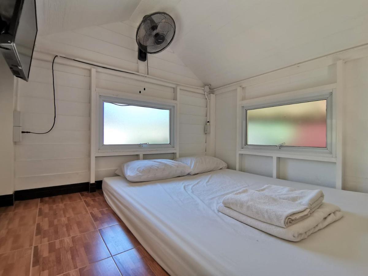 Phuhaya Bamboo Bungalows Ko Lanta Kültér fotó