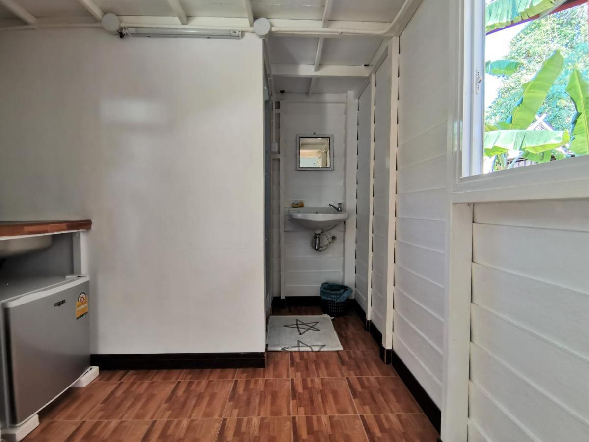 Phuhaya Bamboo Bungalows Ko Lanta Kültér fotó