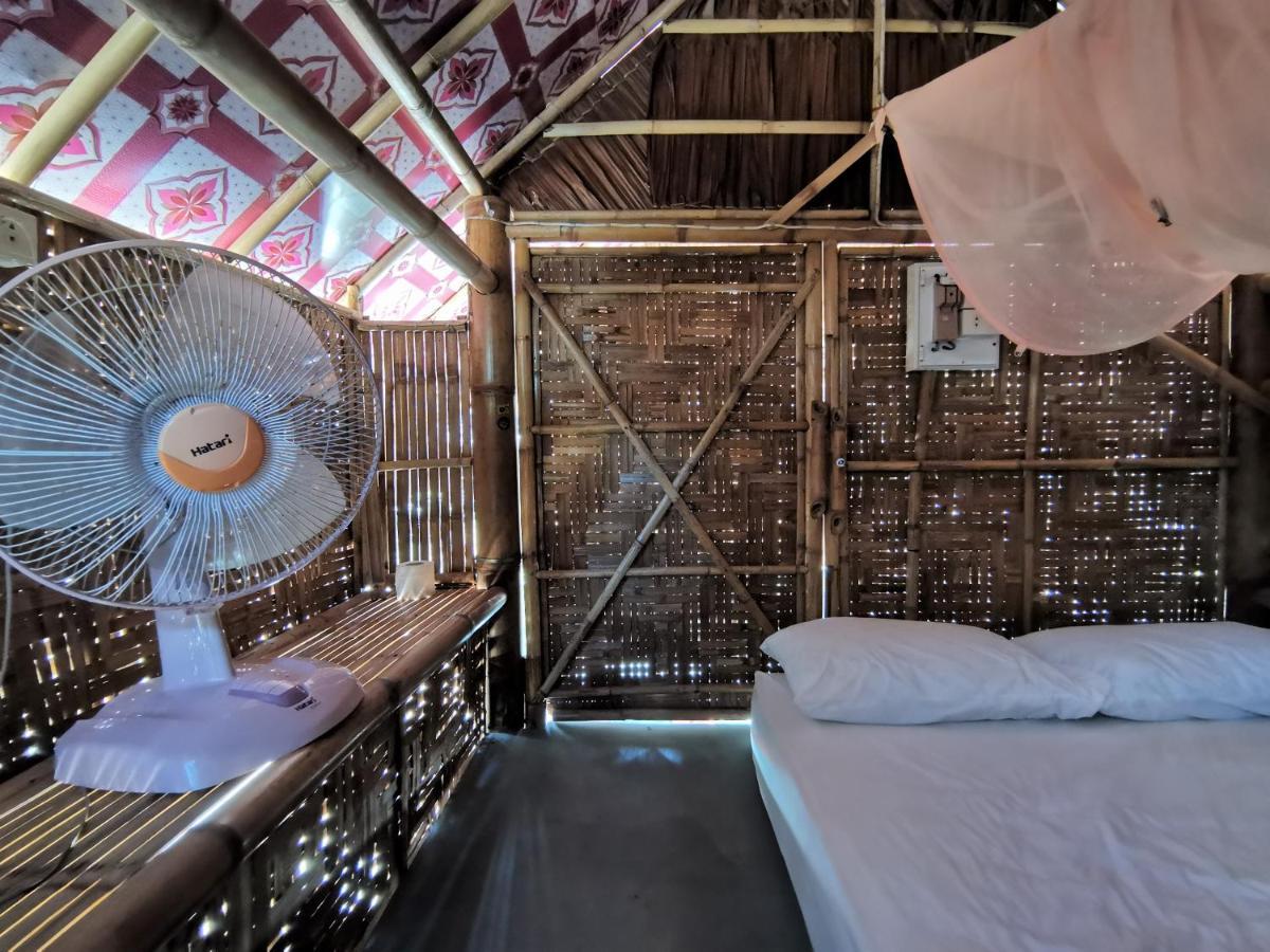 Phuhaya Bamboo Bungalows Ko Lanta Kültér fotó