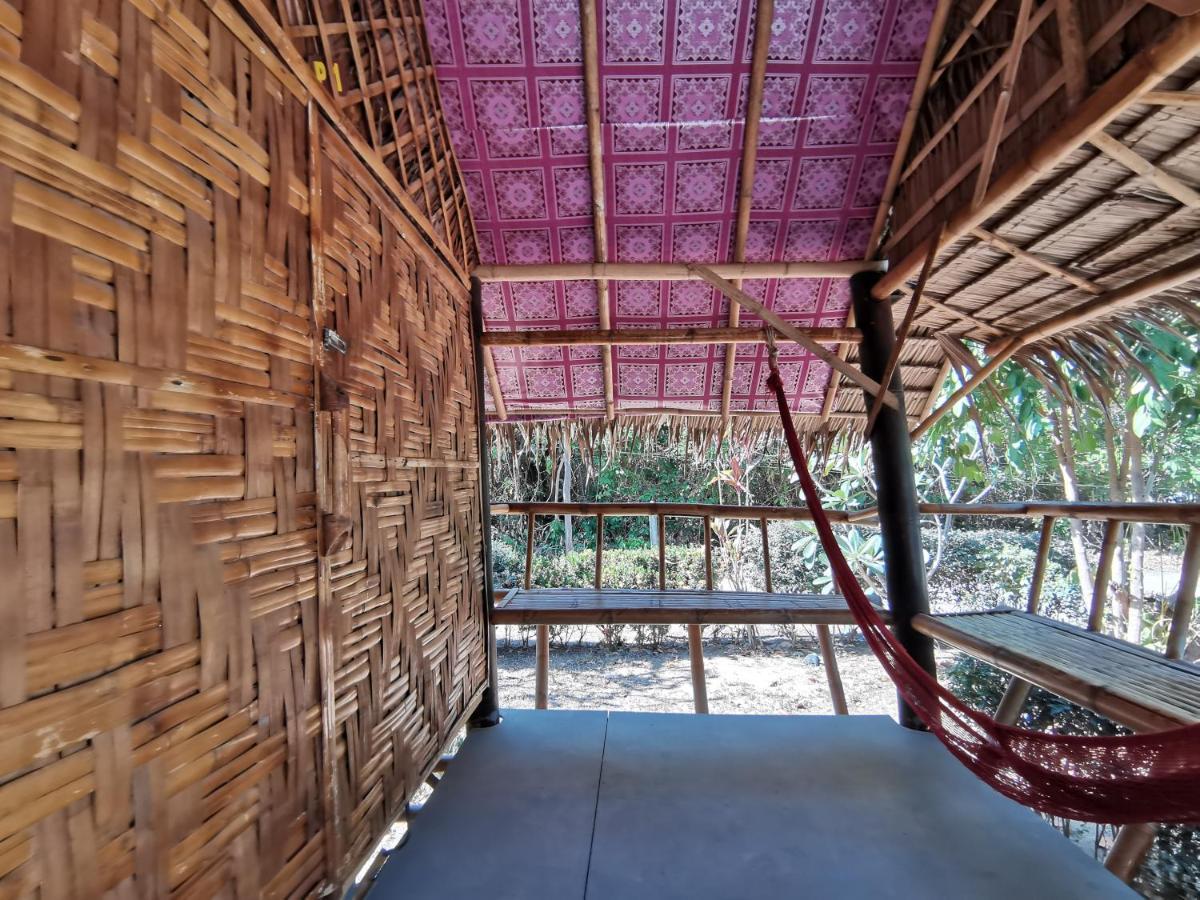 Phuhaya Bamboo Bungalows Ko Lanta Kültér fotó